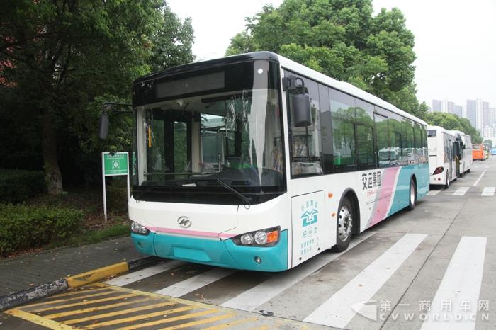 青島交運集團海格溫馨巴士.jpg 青島交運集團海格溫馨巴士.jpg