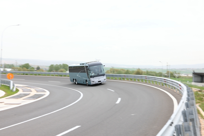 近日，曼恩商用車正式發布旗下首款純電長途客車Lion's Coach E。