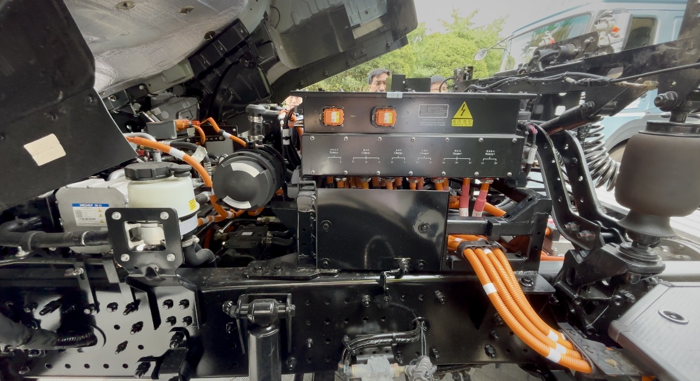 測(cè)評(píng)宇通T400 4×2港口牽引車6.png