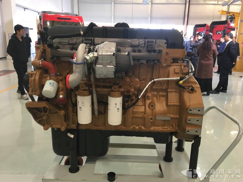 12.7L 發動機