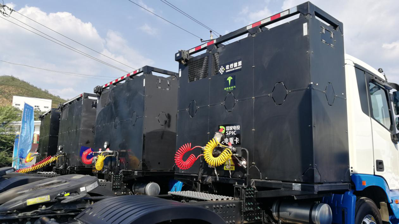 福田智藍新能源交付的首批換電重卡為EST平臺6×4半掛牽引車，搭載寧德時代磷酸鐵鋰電池。