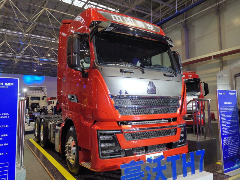 重汽豪沃TH7 6×4牽引車（豪華版），重汽MC11H 國五發(fā)動機(jī)