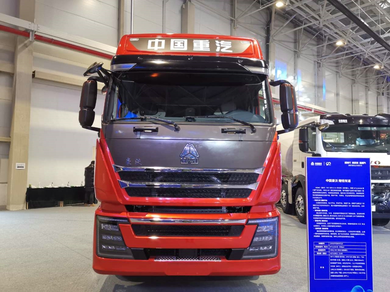 重汽豪沃TH7 6×4牽引車（豪華版），重汽MT13國六燃?xì)鈾C(jī)