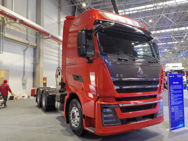 重汽豪沃TH7 6×4牽引車（豪華版），重汽MT13國六燃?xì)鈾C(jī)