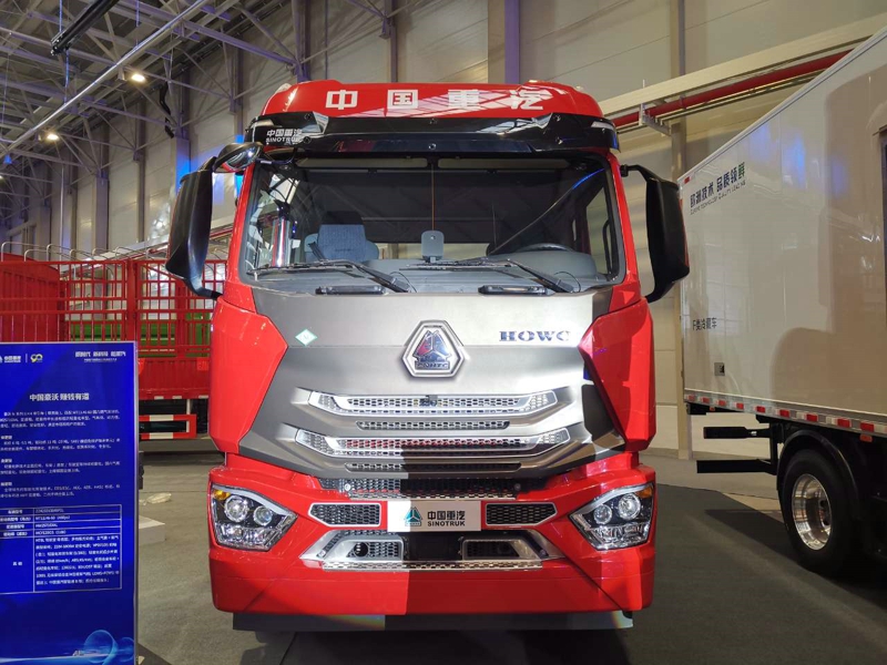 重汽豪沃N系列6×4天然氣牽引車（尊貴版），重汽MT13國六燃?xì)獍l(fā)動機(jī)