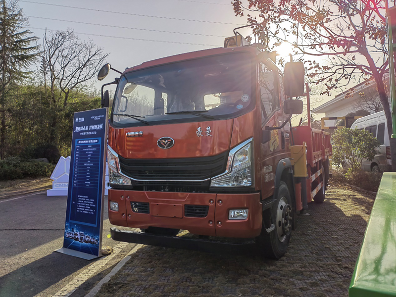 重汽海西豪曼隨車起重運輸車