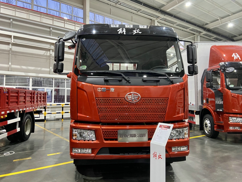 解放J6L 4×2創富版2.0載貨車