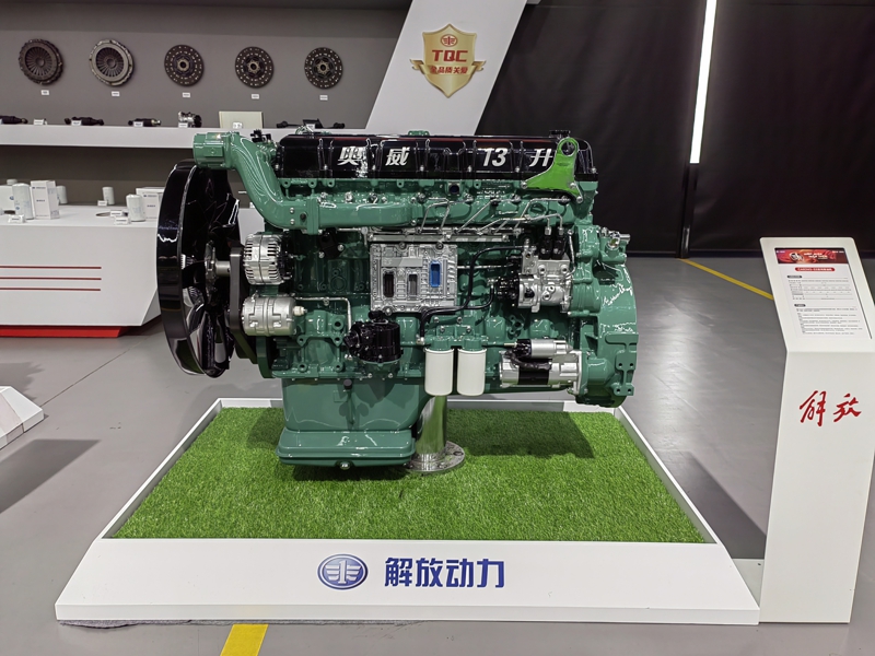 解放動力CA6SM3-E6系列燃氣機，排量12.52升，功率覆蓋350-470馬力