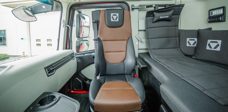 徐工漢風P9內(nèi)飾，豪華舒適，人性化設計很貼心