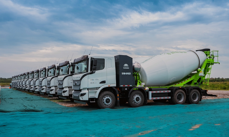 為支撐未來5~10年的發展，宇通將把新能源商用車的研發、制造、核心零部件的布局一次性規劃到位。宇通新能源商用車基地項目位于經開區宇龍街附近，占地面積2622畝，計劃總投資85億，包括新能源重卡、新能源中卡、新能源輕卡等整車產能，新能源車橋等關鍵零部件，以及新能源商用車研發中心等。